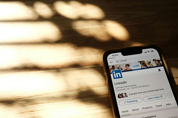 Metricool ha dictado sentencia y confirma lo que todos esperábamos: Linkedin es el rey del engagement